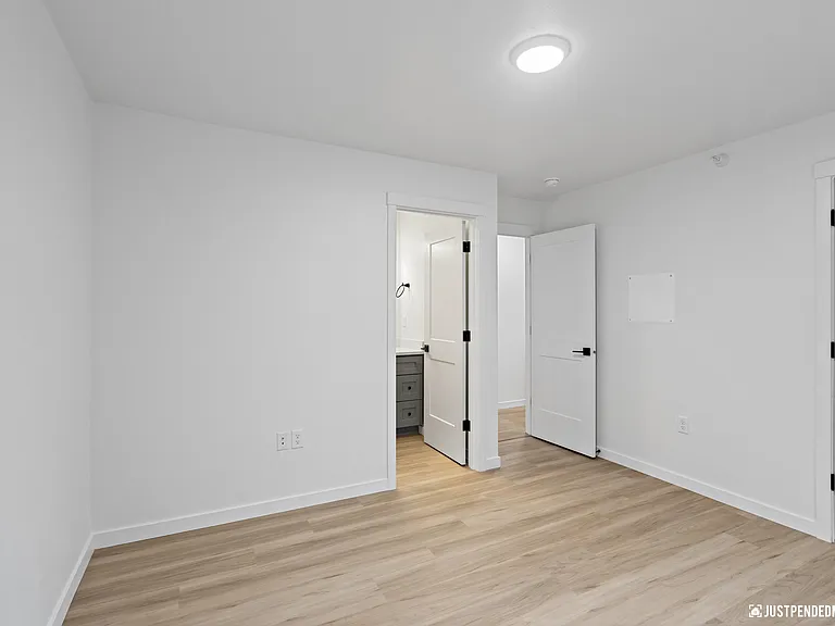 12372 Lake St #B10 — Photo 10