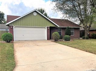 4405 W Beaver Ln, Fayetteville, AR 72704