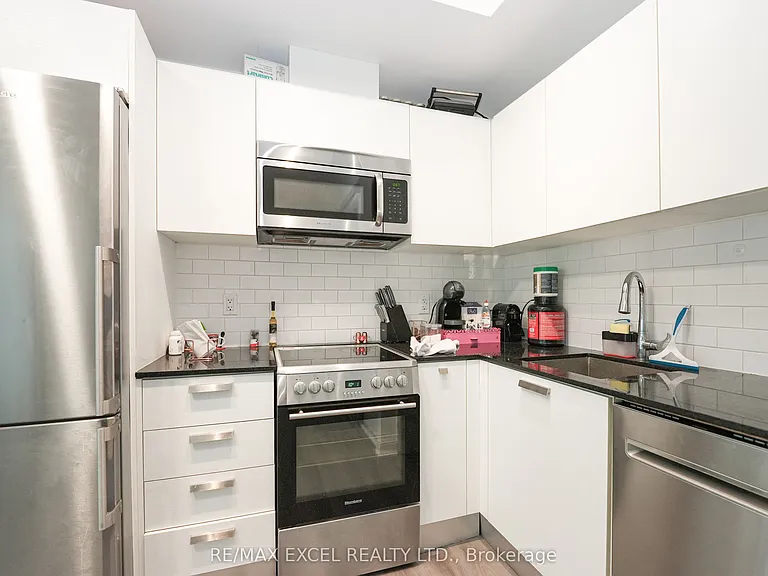 42 Charles St E #510 — Photo 11