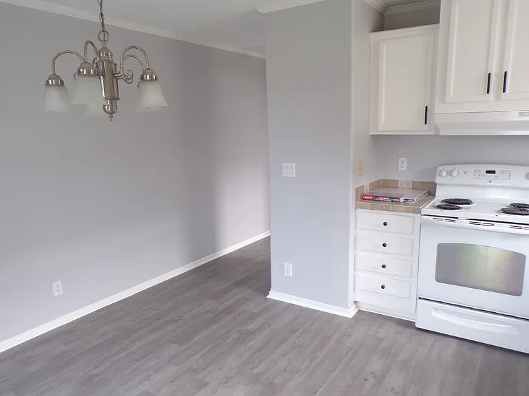 1305 Jones St — Photo 5