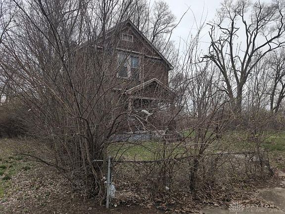 3rd image of 420 Bolander Ave
