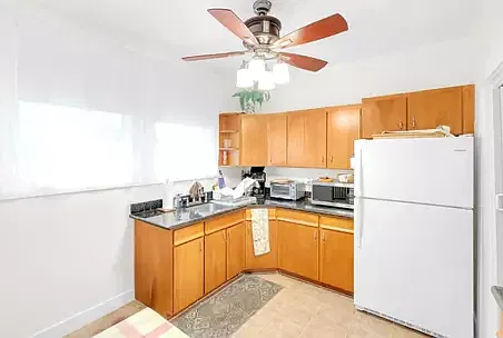 2 bed, 1000 sqft, $7,900 — Photo 1