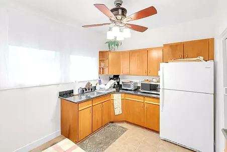 1st image of 1460 Chestnut St #10