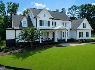 678 Bit Oluck Dr, Suwanee, GA 30024