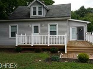 1090 Niles Vienna Rd, Vienna, OH 44473