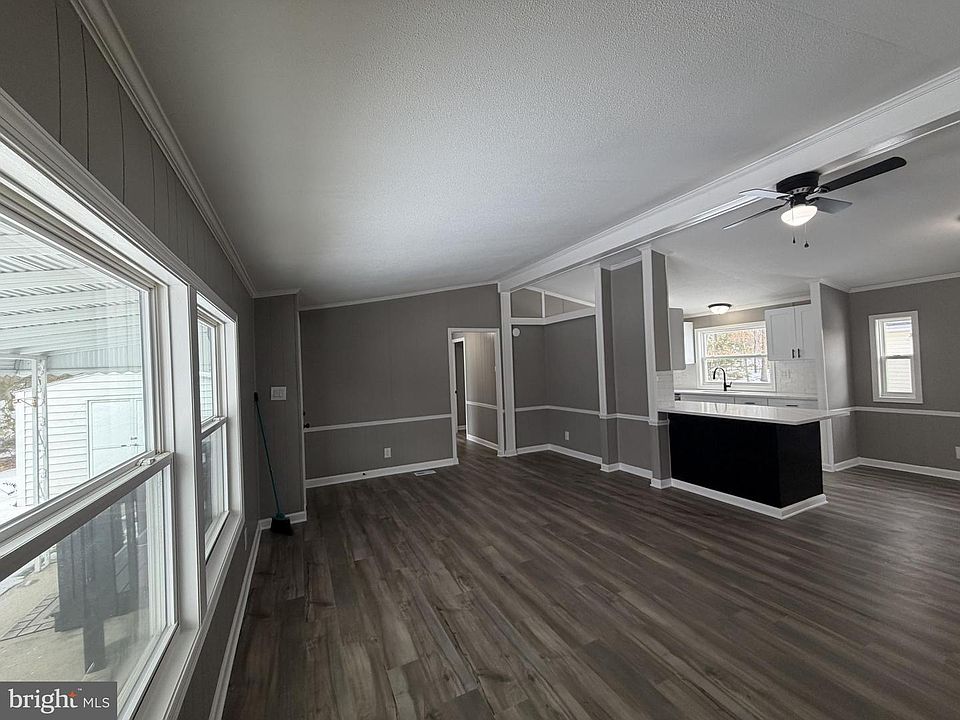 1st image of 135 Cowhide Cir