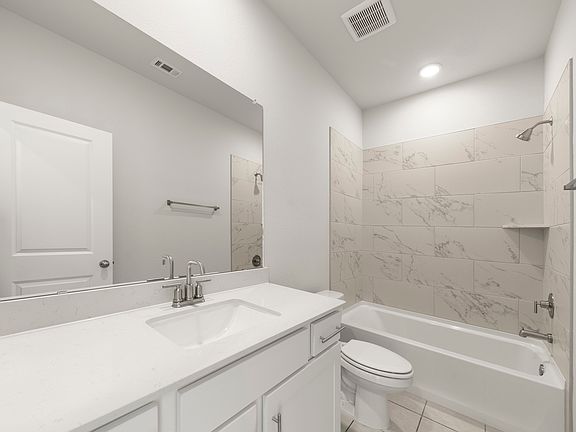 5th image of 1404 Centerline Dr