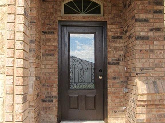 4th image of 1001 Doc Whitten Dr