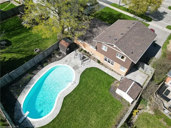 76 Cloverdale Cres, Kitchener, ON N2M 4X2
