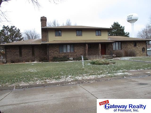 1st image of 940 W 8th Ave