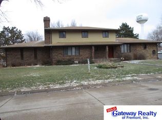 940 W 8th Ave, North Bend, NE 68649