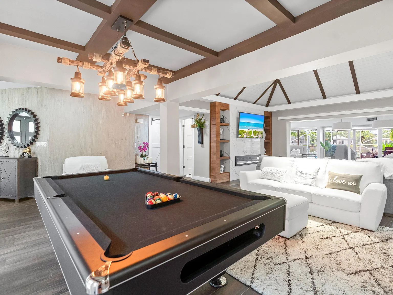 4 bed, 3.0 bath, 3210 sqft, $8,000 — Photo 3