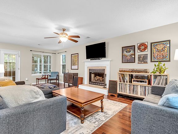 4th image of 3245 Morningdale Dr