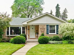 114 S Phelps Ave, Arlington Heights, IL 60004