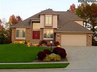 4763 Emerald Woods Dr, Stow, OH 44224