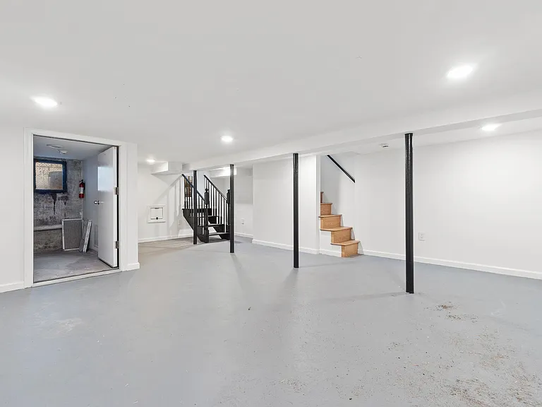 82 Colgate St #3 — Photo 37