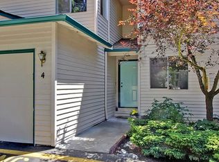 16700 8th Ave NE #4, Seattle, WA 98155