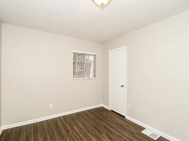 479 Clara Dr — Photo 13