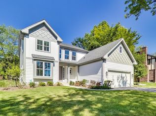 7814 Brookbank Rd, Willowbrook, IL 60527