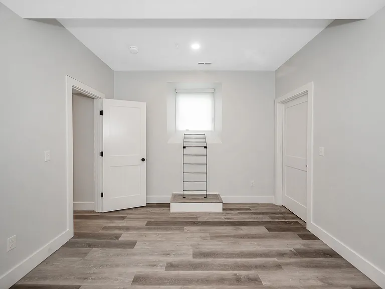 72-74 Boisvert St #4 — Photo 11