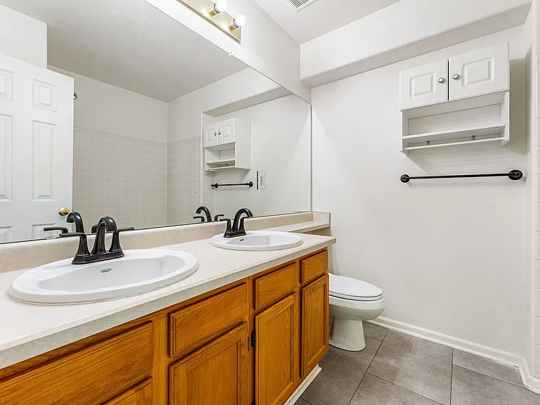 7247 S Acoma St — Photo 22