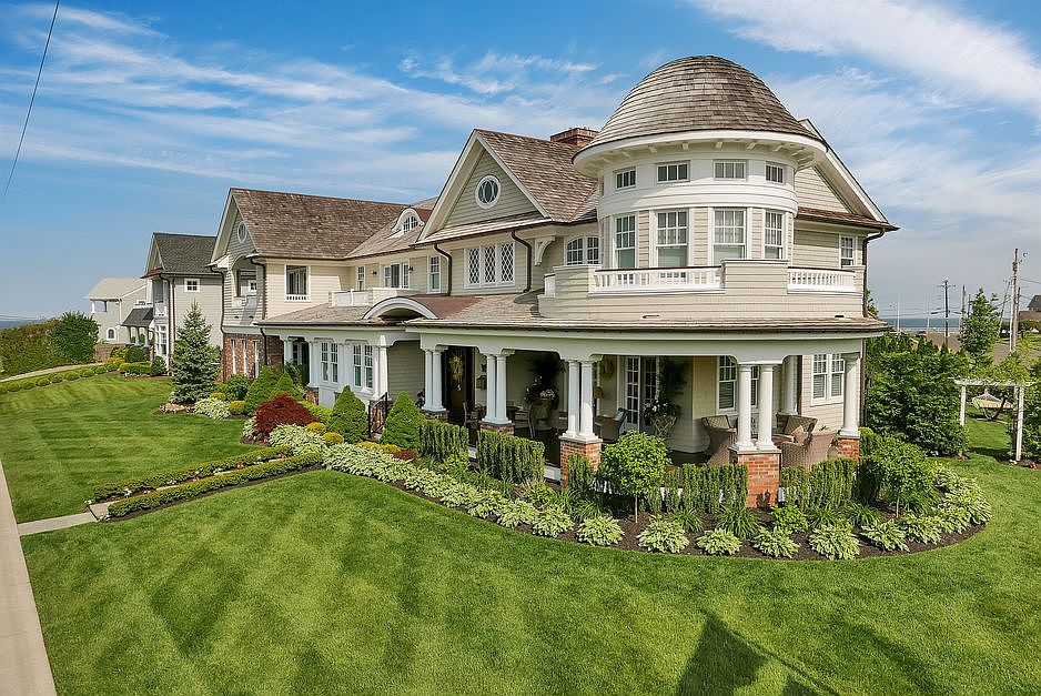 23 Pitney - Luxury Living 