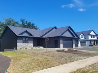 149 Steelhead Dr, River Falls, WI 54022