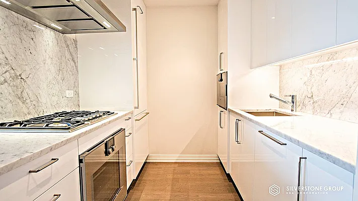 Rented by Silverstone Group USA Corp. | media 54