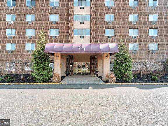 2nd image of 860 Lower Ferry Rd APT 6M