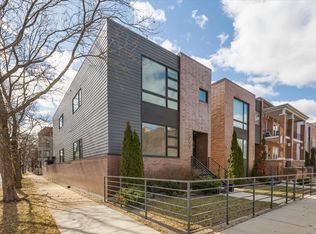 559 E 50th St, Chicago, IL 60615
