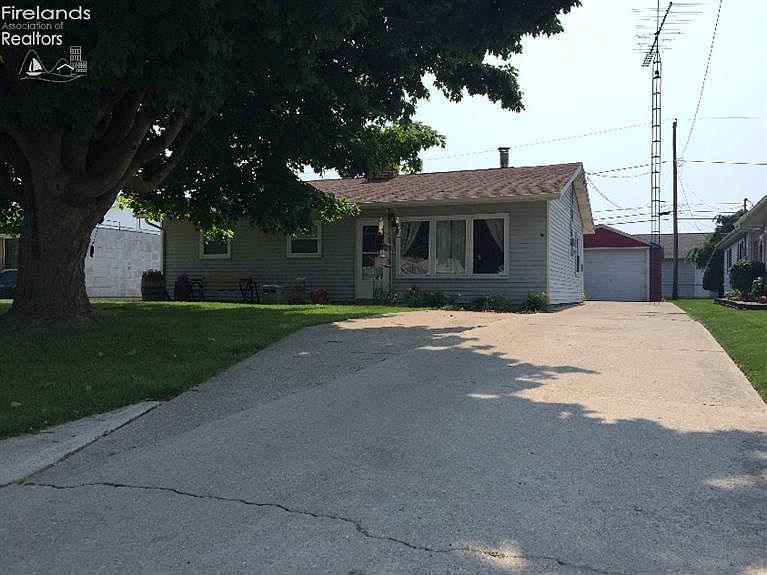 1st image of 65 Longfellow Dr