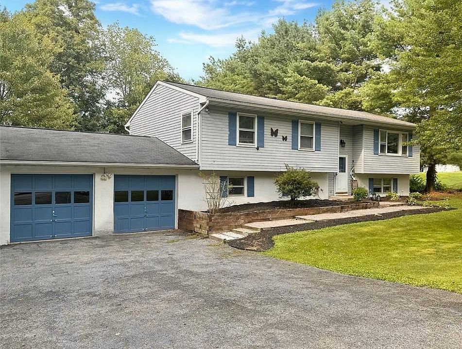 1st image of 22 Foxwood Drive