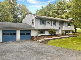 22 Foxwood Dr, Newburgh, NY 12550