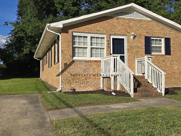 901 Elmira Ave — Photo 3