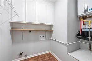 10215 Kirkwren Dr — Photo 23