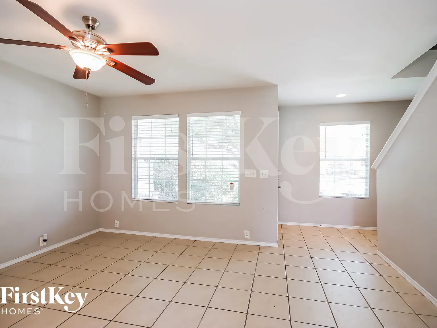 3 bed, 2.5 bath, 1759 sqft, $1,985 — Photo 3
