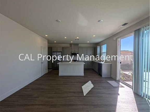 3rd image of 2191 Brighton Dr