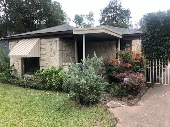 3572 Virginia Blvd, Dallas, TX 75211