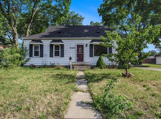 945 Iowa St SW, Wyoming, MI 49509