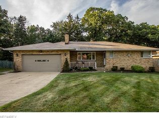 2431 N Mary Ln, Seven Hills, OH 44131