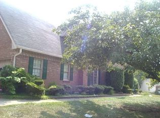 1418 Woodland Forest Ln, Stone Mountain, GA 30083