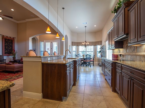 5th image of 112 Desert Forest Ct