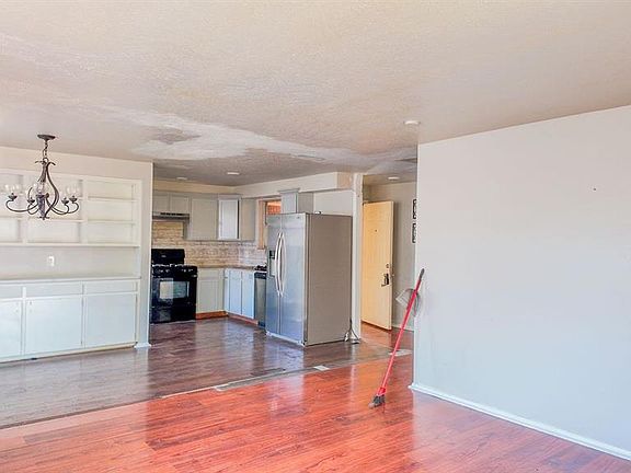 3rd image of 2954 SW 54th St