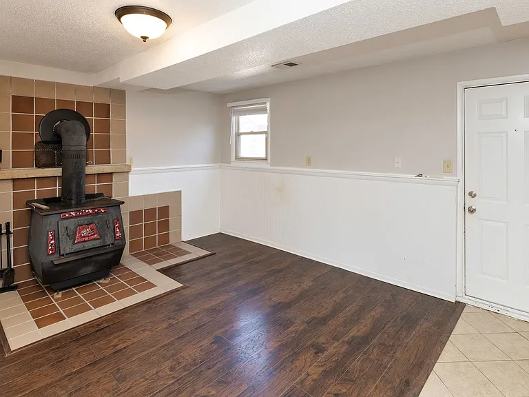 3815 Hillcrest Dr — Photo 21