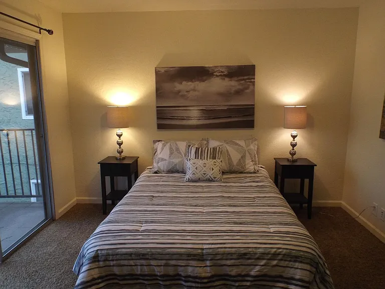 0605 - 303 Hickory St — Photo 11