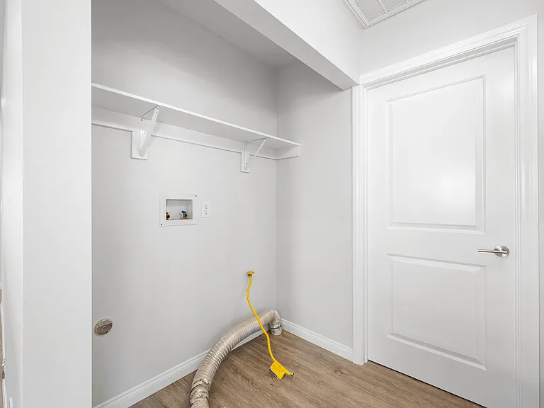 609 N Fairview St — Photo 22