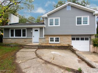 41 Locker St, Bayville, NJ 08721