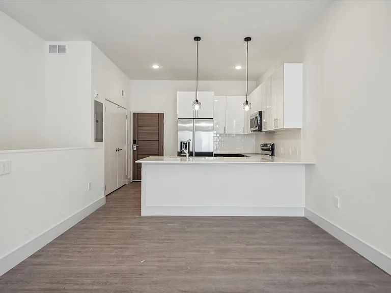 1221 E Fletcher St #108A — Photo 4