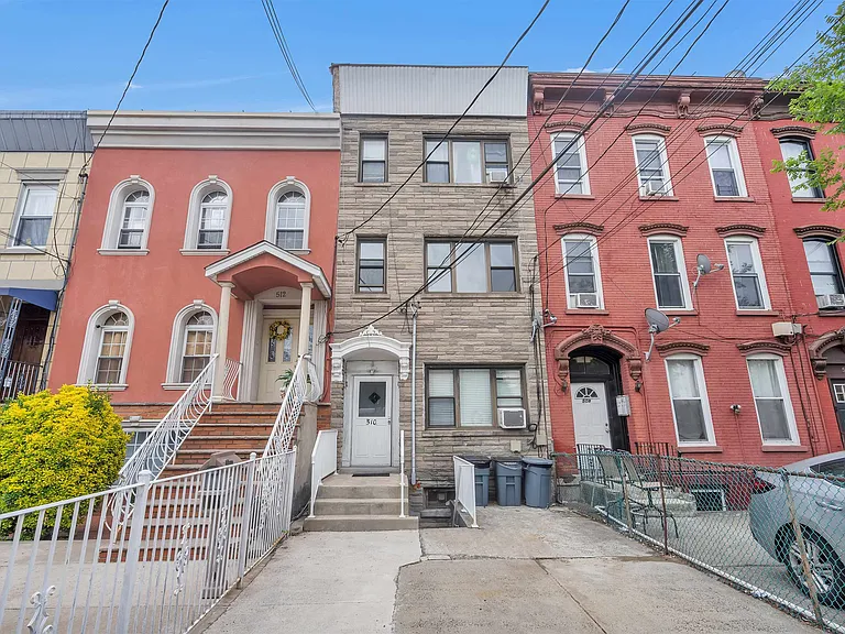 510 New York Ave #2 — Photo 13