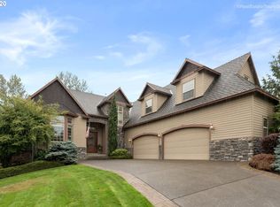 10423 SE Hillside Ct, Happy Valley, OR 97086